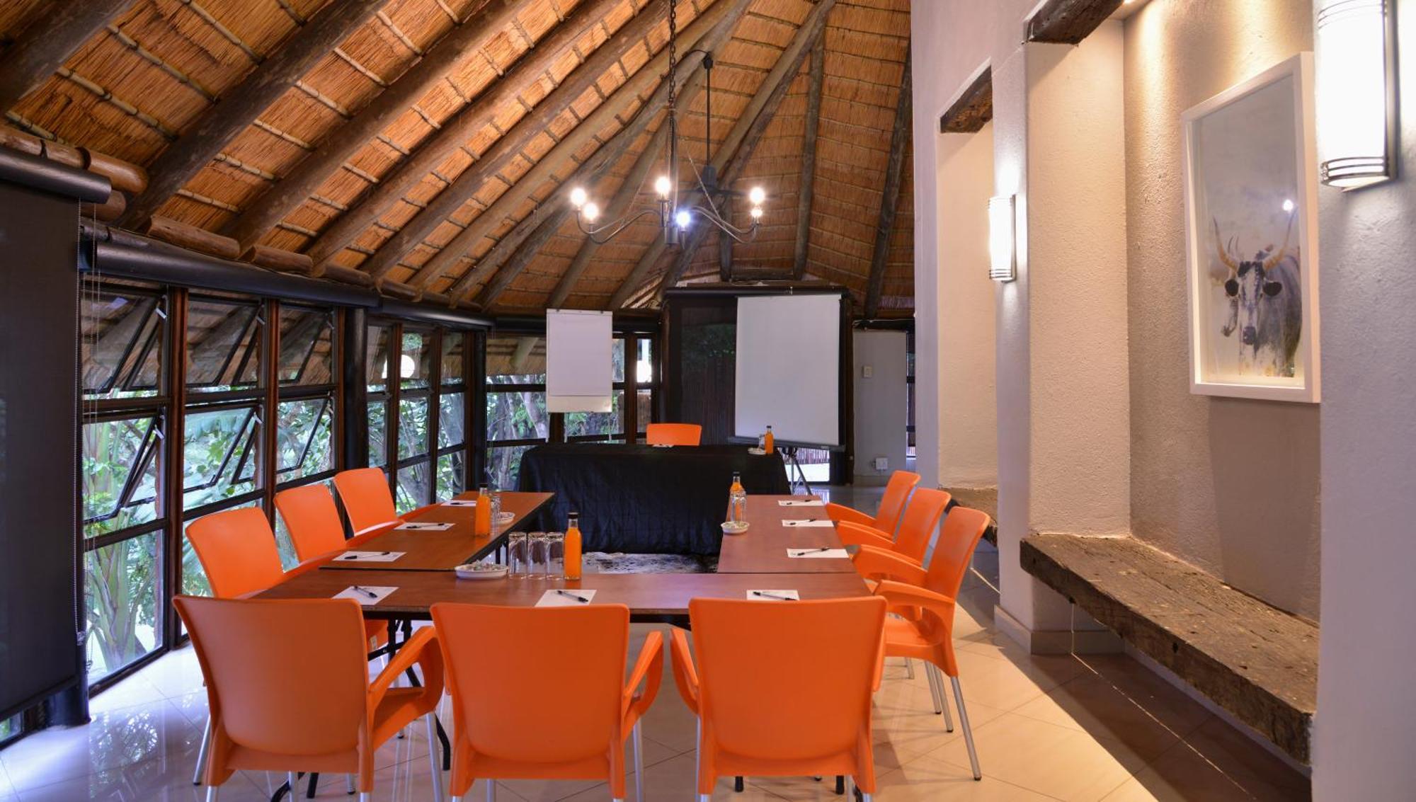 Ebundu Lodge White River Bagian luar foto