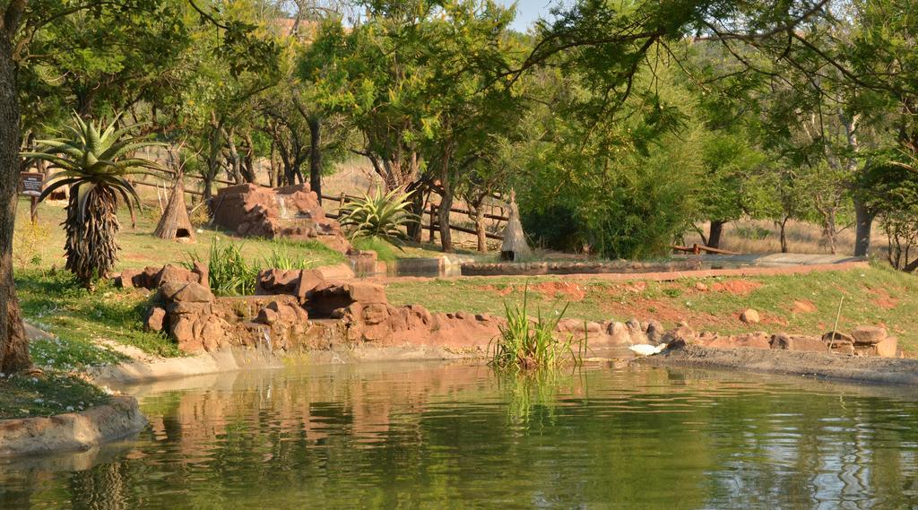 Ebundu Lodge White River Bagian luar foto