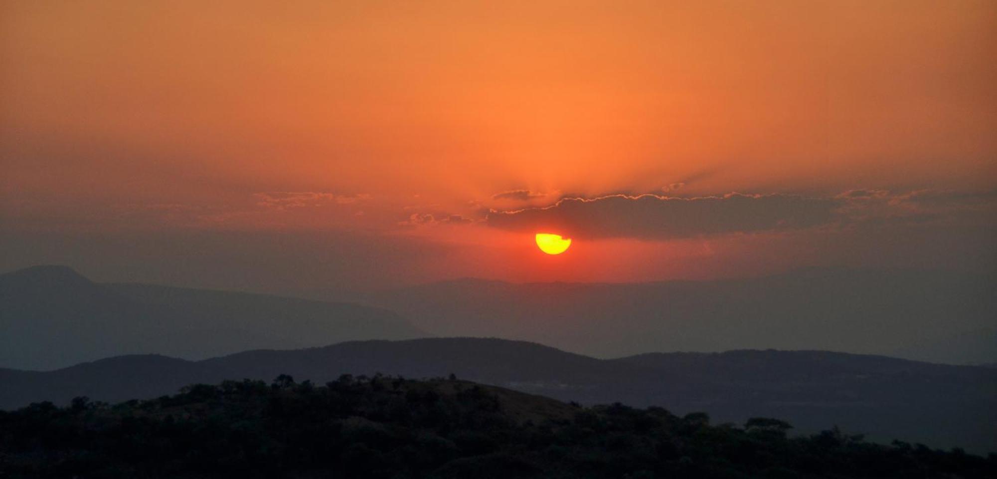 Ebundu Lodge White River Bagian luar foto