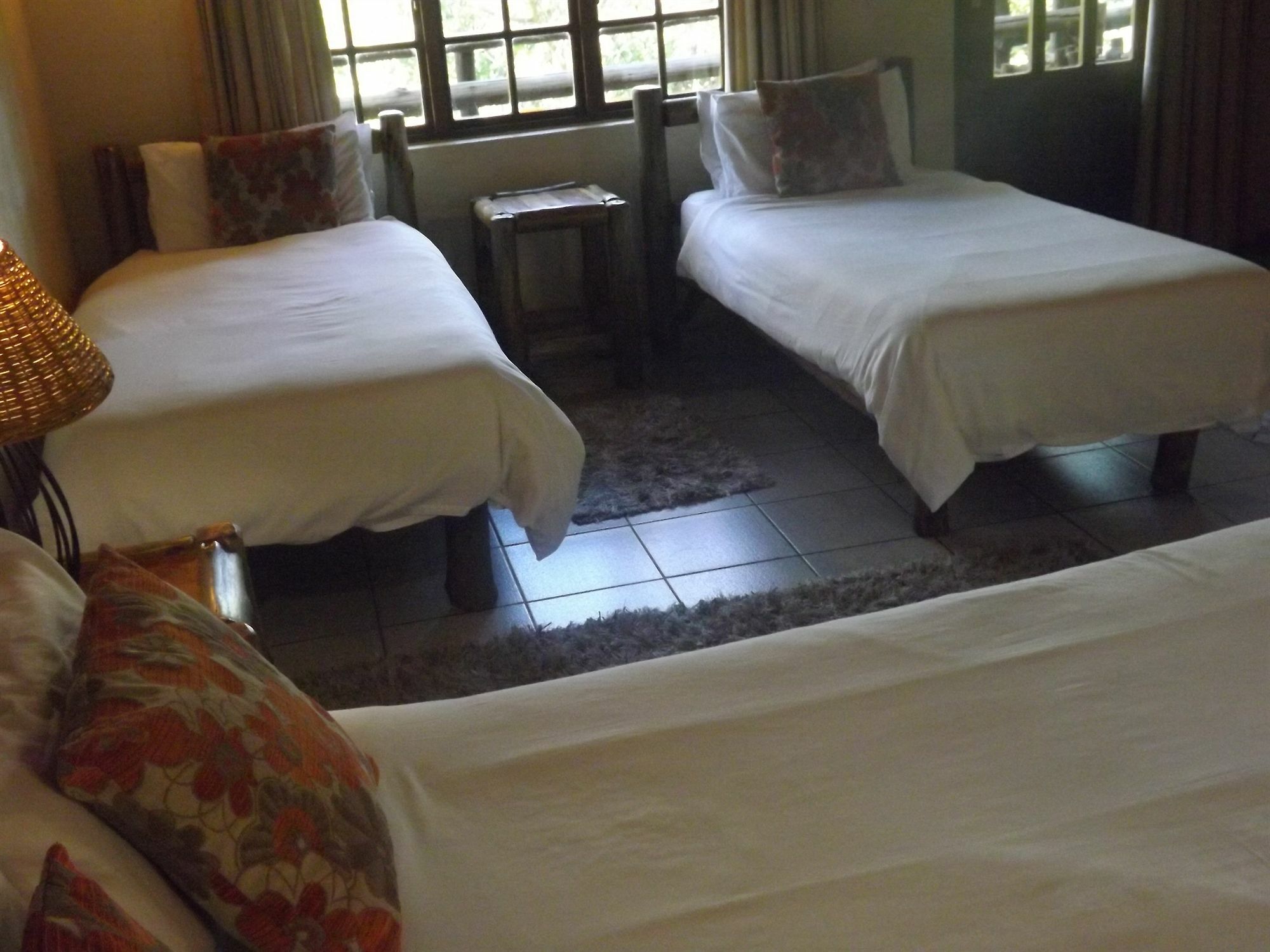 Ebundu Lodge White River Bagian luar foto